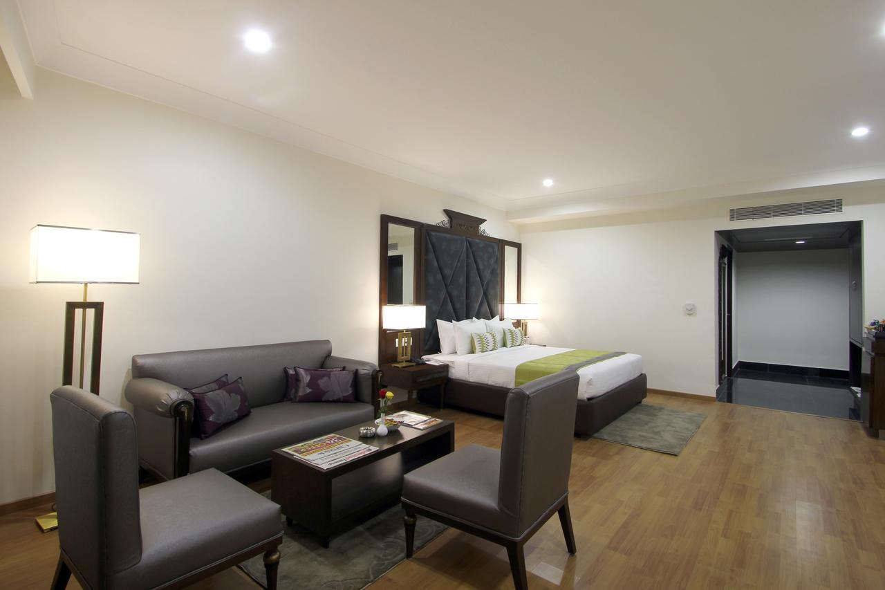 Hotel Comfotel Хидерабад Екстериор снимка