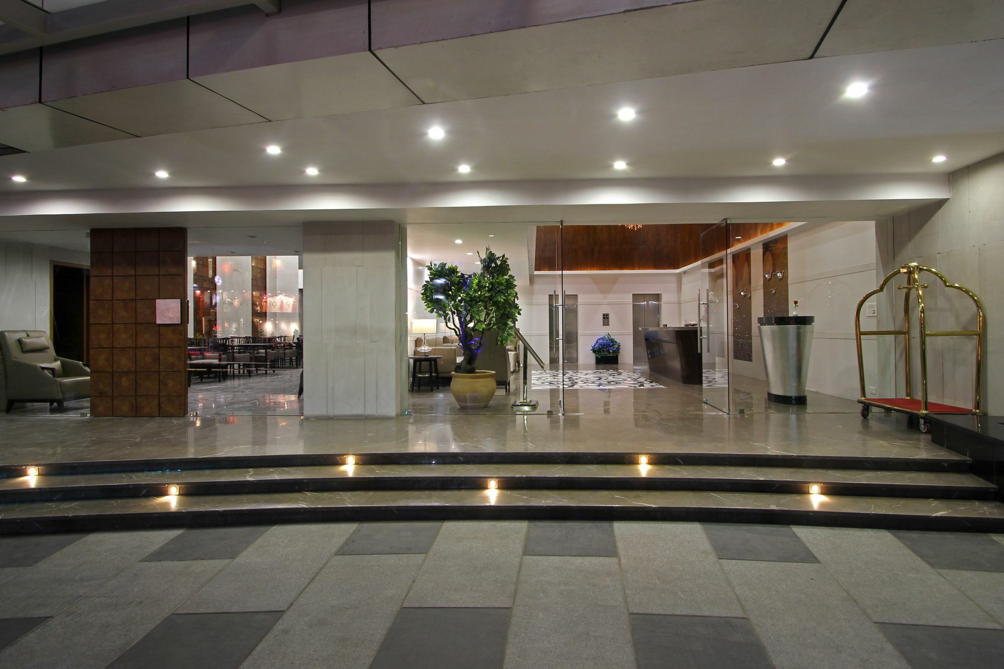 Hotel Comfotel Хидерабад Екстериор снимка